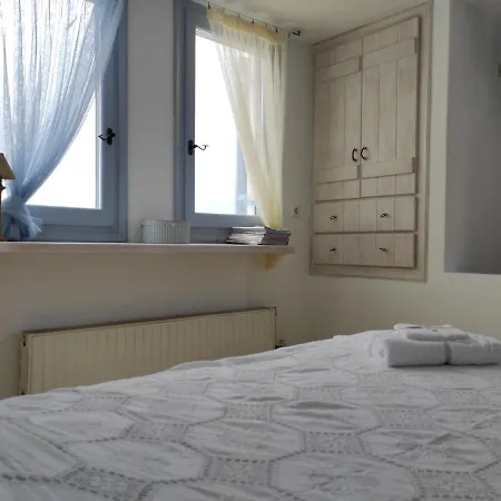 C & C _ Cycladic House With Endless Sea View 別荘 エルムポリ