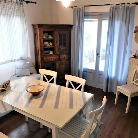 C & C _ Cycladic House With Endless Sea View 別荘 エルムポリ