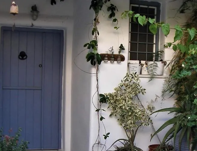 C & C _ Cycladic House With Endless Sea View Дом отдыха Эрмуполис