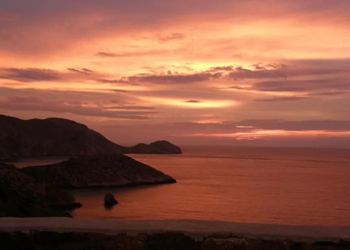 Сasa de vacaciones C & C _ Cycladic House With Endless Sea View