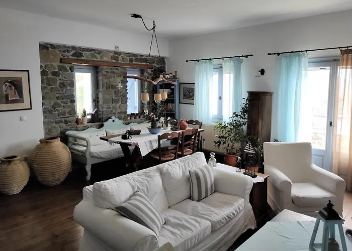 Сasa de vacaciones C & C _ Cycladic House With Endless Sea View Ermoupoli