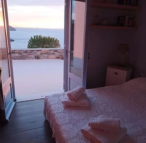 Holiday home C & C _ Cycladic House With Endless Sea View Ermoupoli