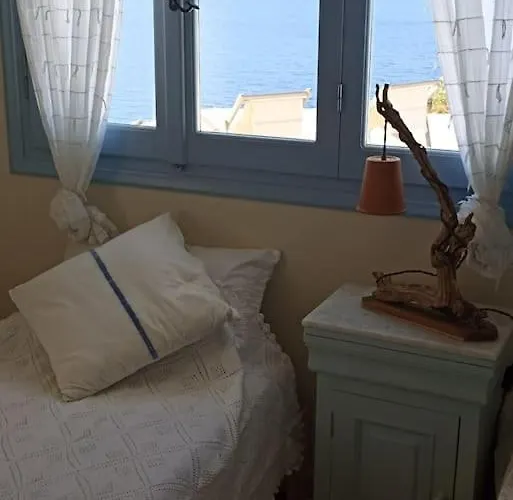 C & C _ Cycladic House With Endless Sea View